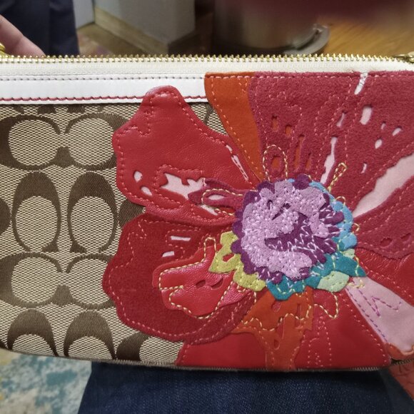 Vintage Limited Edition Coach Pouchette/Wristlet - Picture 1 of 12